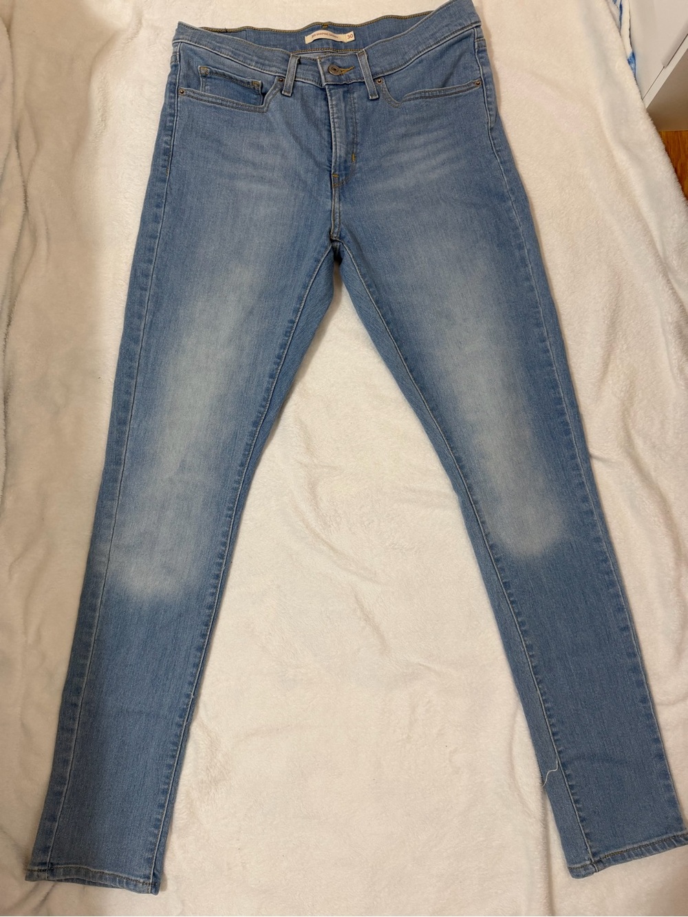 Levi’s 311 Shaping skinny jeans women’s size 30